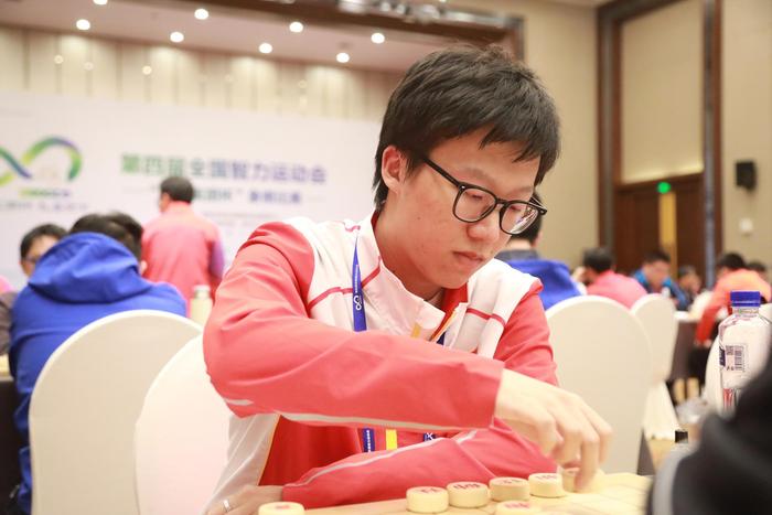 九游官网-淘汰赛巅峰对决!岭北火狐队惊险晋级东城青龙队,网球赛场再起波澜;关键战拿下信心的简单介绍